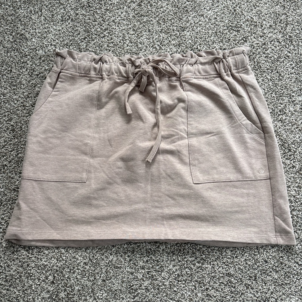 CALIA by Carrie Underwood Casual Drawstring Mini Skirt in Taupe